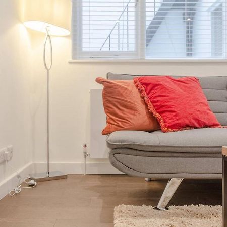 Modern Flat In The Heart Of West London Apartment Bagian luar foto