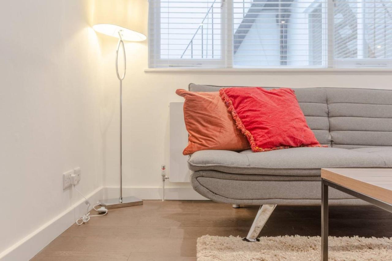 Modern Flat In The Heart Of West London Apartment Bagian luar foto